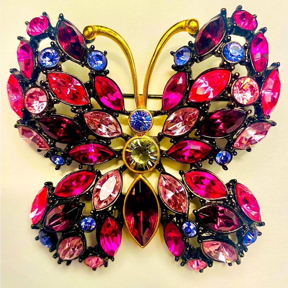 Joan Rivers Rare VNTG Butterfly Brooch